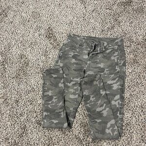 Maurice’s camouflage jeggings jeans, medium. Like new.